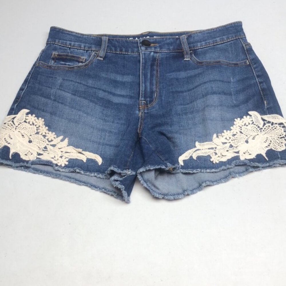 R JEANS THE EXCLUSIVE LACE DETAIL JEAN SHORTS LIKE NEW 6/28 ⭐